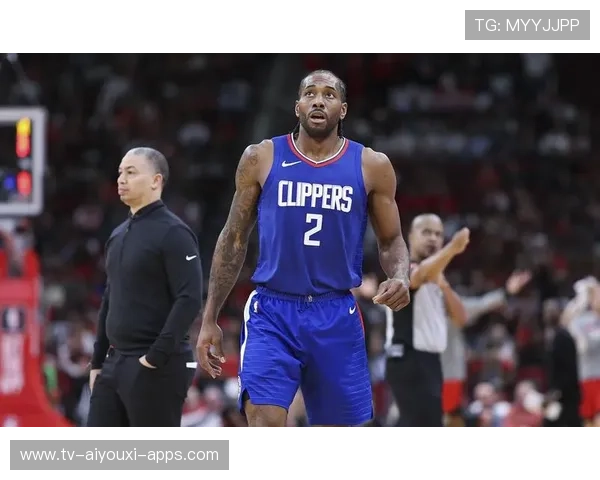 内马尔参加文化节展示家乡音乐，艺能范被放大