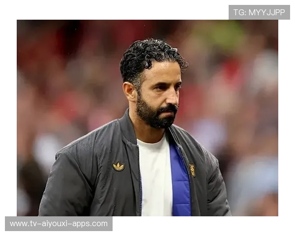 阿莫林打法遭炮轰，曼联战术被质疑保守